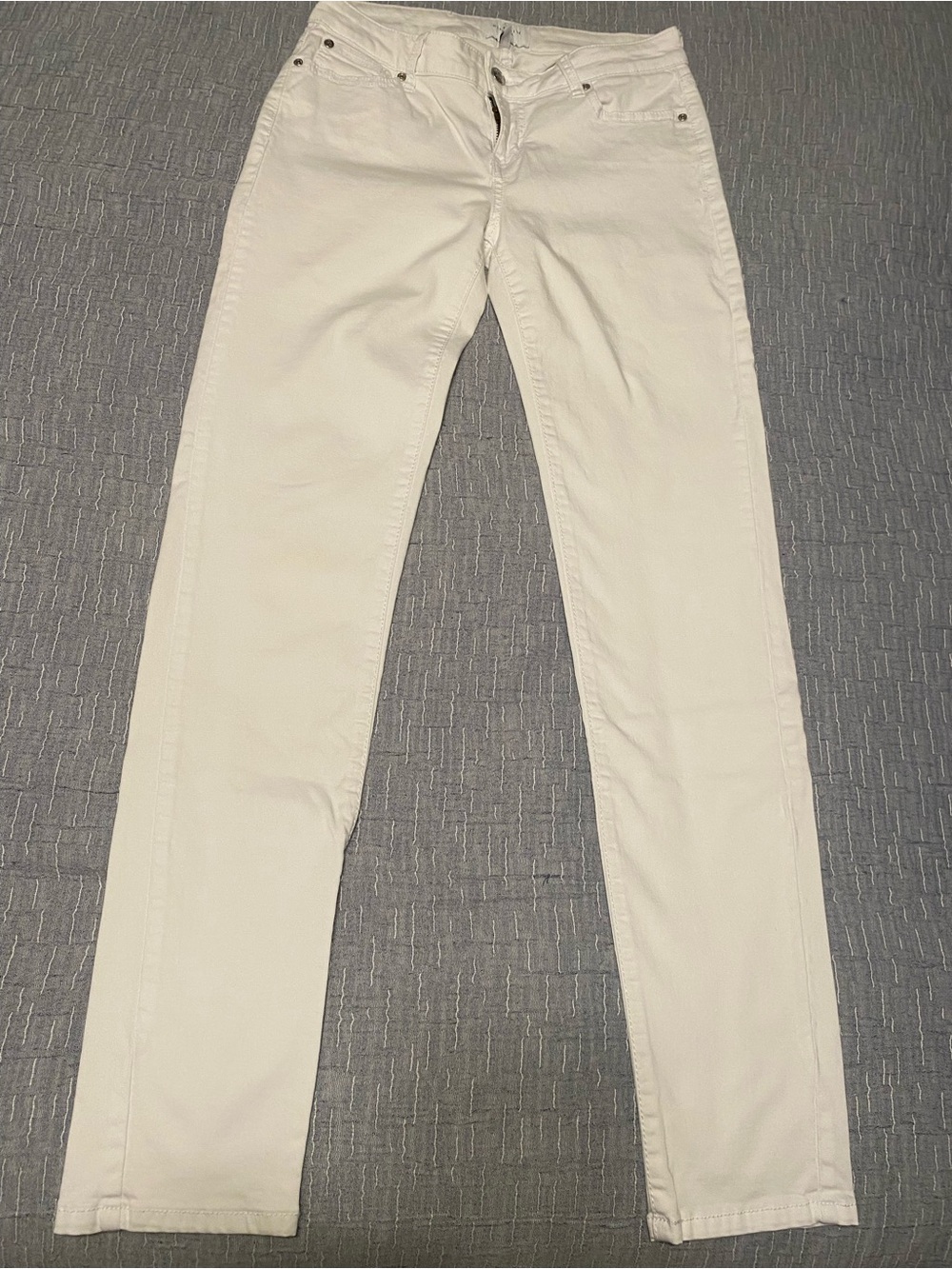 Celebrity Pink Skinny Pants in Off-White